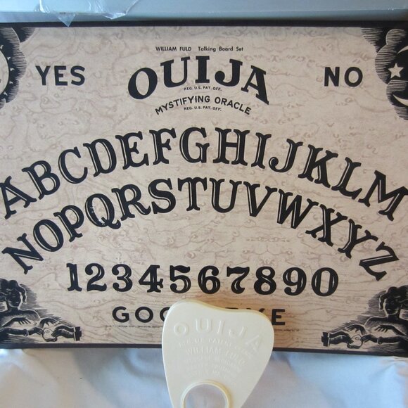 VINTAGE OUIJA BOARD GAME/PARKR BROTHERS/WILLIAM FULD, NO BOX - Picture 1 of 10